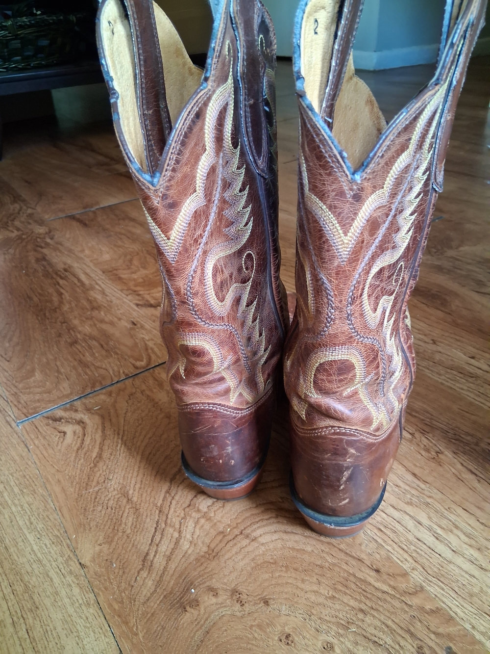 Justin Boots Brown & Tan Woman's Western Cowboy Boots - Picture 2 of 9